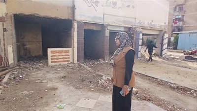 رفع تراكمات القمامة والاشغالات بحي الدلتا بمدينة الصباح بالسويس 
