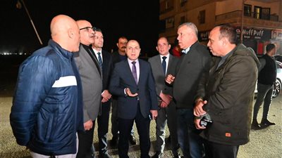 محافظ الغربية يتابع تنفيذ قرار غلق المحال في أول أيام تطبيقه 