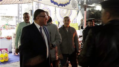 محافظ قنا يتابع تنفيذ قرار مجلس الوزراء بشأن مواعيد غلق المحال العامة