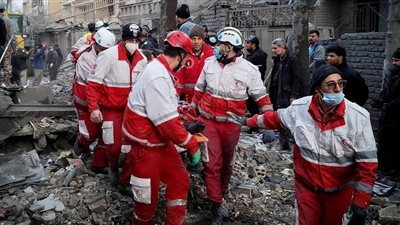 هجوم إسرائيلي على سيارة إسعاف بجنوب لبنان يودي بحياة أحد المسعفين