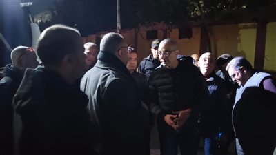 محافظ الجيزة يتابع حادث سقوط شرفتين بأحد العقارات بحى المنيرة 