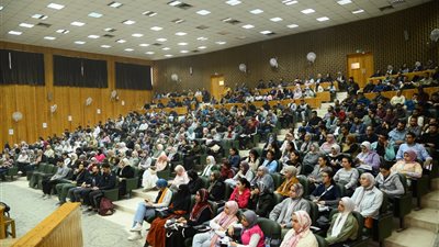 مستشفيات جامعة أسيوط تشهد انطلاق فعاليات البرنامج التأهيلي السنوي للأطباء