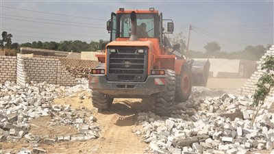 إزالة 7 حالات تعدي بالبناء.. ومعاينة عدد 7 ملفات تقنين بمدينة الطود