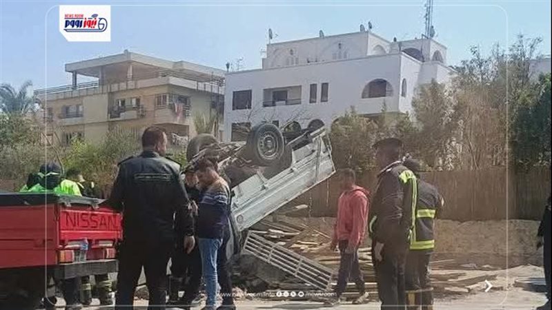 السيارة
