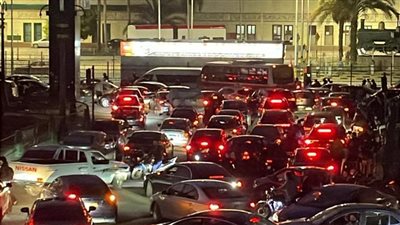 زحام مروري بمحاور رمسيس وكثافات بالمناطق المجاورة     