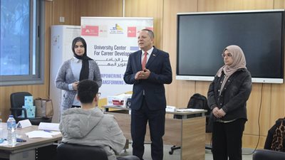 رئيس جامعة دمياط يتفقد المركز الجامعي للتطوير المهني لمتابعة مبادرة Be Ready