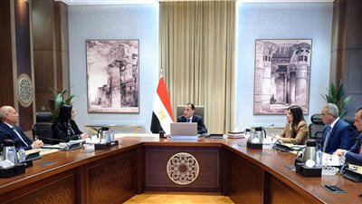 رئيس الوزراء يتابع إجراءات تنفيذ التوجيهات الرئاسية بطرح وحدات سكنية بالإيجار