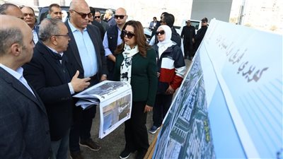 وزيرة التنمية المحلية والبيئة تتفقد كوبري الفريق أول سليمان عزت ومحاور مرورية 