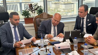 وزير النقل يدرس ازدواج كوبري طملاي لتخفيف الاختناقات المرورية بالمنوفية
