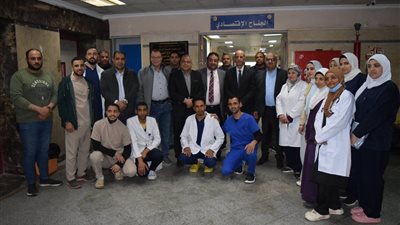 رئيس جامعة بنى سويف يطمئن علي حالة المرضى الفلسطينيين بالمستشفى الجامعى 