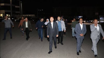 لليوم الرابع.. محافظ القاهرة يتابع تنفيذ قرار غلق المحال العامة أمام الجمهور 
