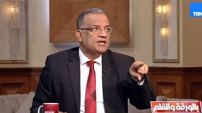 محمود مسلم ينتقد الخطاب الحكومي: نبرة تعالي وضعف في التنسيق بين الوزارات