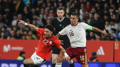 الاتحاد الإسباني يدين هتافات جماهيره العنصرية ضد الإسلام في مباراة مصر