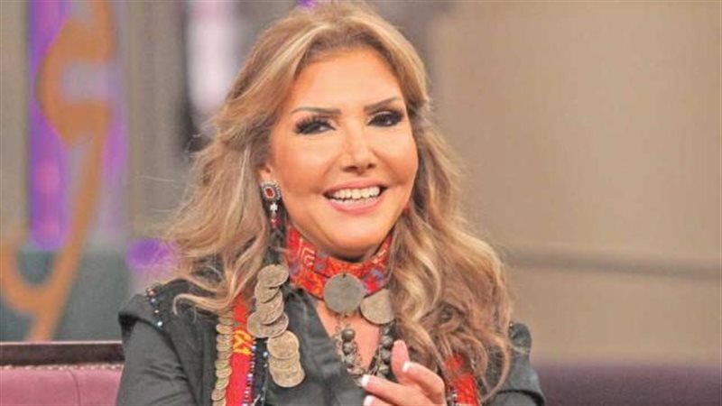 نادية مصطفى