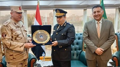 محافظ القليوبية يكرم أسر الشهداء ومصابي العمليات في احتفالية 