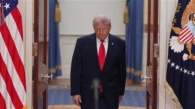 سيناتور أمريكي ينتقد خطاب ترامب عن إيران: أكثر خطاب فوضويًا وتناقضًا