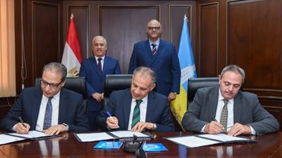 توقيع بروتوكول تعاون بين الهيئة الوطنية للصحافة ومحافظ الإسكندرية
