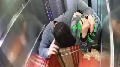 شاهد لحظة سقوط أسانسير بعُمال سيراميك وتفاصيل اللحظات الأخيرة قبل الكارثة