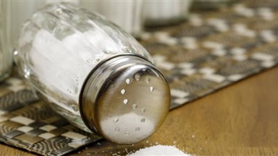 احذري.. تأثير خطير لاستبدال الأعشاب بالملح على صحة القلب والضغط