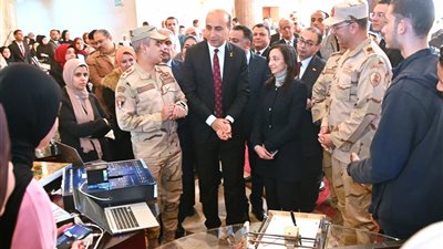 المحافظ وقائد الدفاع الشعبي ورئيس جامعة دمنهور يشهدون الندوة التثقيفية الـ93 