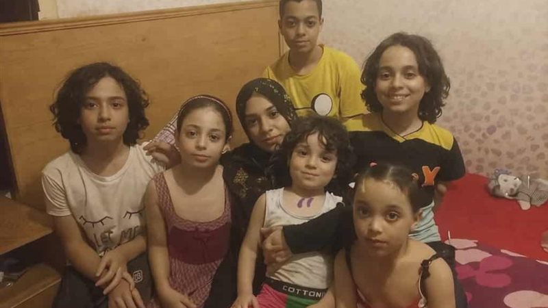 المتهم برفقة الضحايا