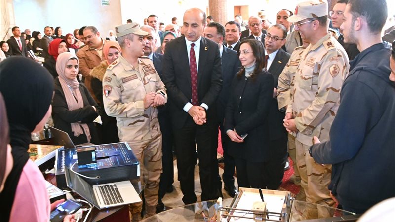 محافظ البحيرة وقائد