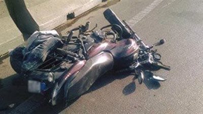 تصادم توك توك ودراجة ناريه بأسيوط ينهي حياة شاب ويصيب 4 آخرين