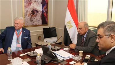 تعاون مصري ألماني لتصنيع أنظمة انابيب متطورة ودعم الطاقة النظيفة
