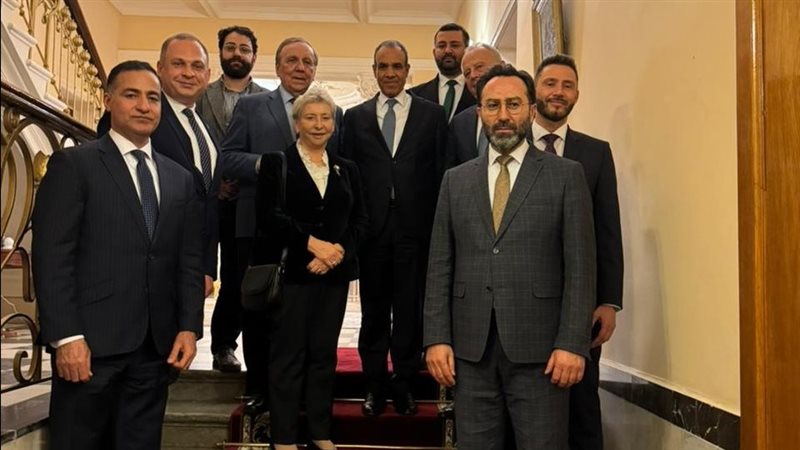 وزير الخارجية في