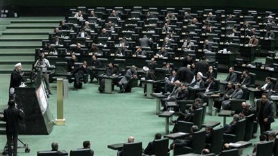 البرلمان الإيراني: مضيق هرمز ميزة استراتيجة لإيران ولن يعود إلى وضعه السابق