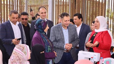 محافظ دمياط يجري جولة ميدانية بعزبة البرج لتفقد عدد من المشروعات الخدمية 