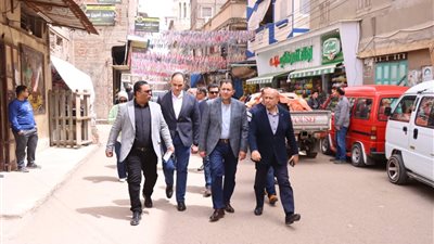 محافظ دمياط يتفقد سوق السمك بعزبة البرج ويوجه بسرعة تشغيله 