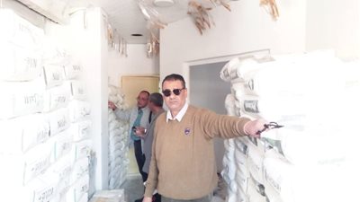 ضبط مخازن بدون ترخيص وكميات كبيرة من السلع مجهولة البيانات في بني سويف