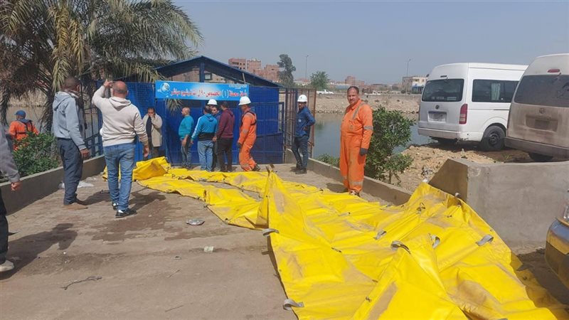 تسرب بقعة سولار بترعة