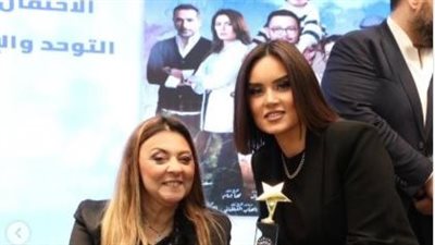 رشا مهدي بعد تكريمها من وزارة التصامن عن اللون الأزرق: فخورة