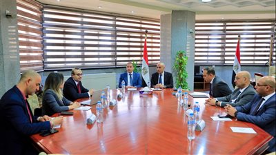 وزير التعليم يبحث مع رئيس الرقابة المالية آلية إدراج الثقافة المالية بالمناهج الدراسية