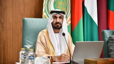 رئيس البرلمان العربي يدين استهداف ناقلة إماراتية أثناء مرورها من مضيق هرمز