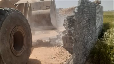 ازالة حالة تعدٍّ واسترداد 3989 مترًا في حملات مكثفة بقنا