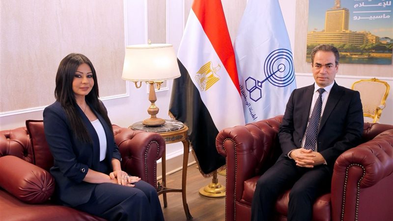 المسلماني وعواطف