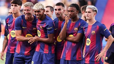 هانز فليك يكشف قائمة برشلونة استعدادًا لمباراة أوساسونا اليوم بالدوري الإسباني