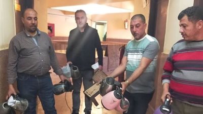 سخانات وغلايات بالمكاتب.. كشف مخالفات صارخة بالشركة القابضة للكهرباء