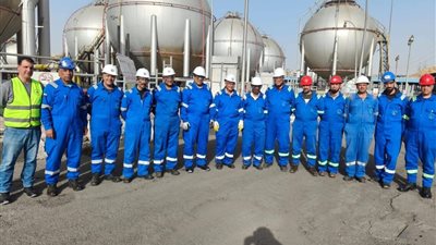 رئيس شركة «بتروجاس» يتفقد مصنع القطامية لمتابعة العملية الإنتاجية 