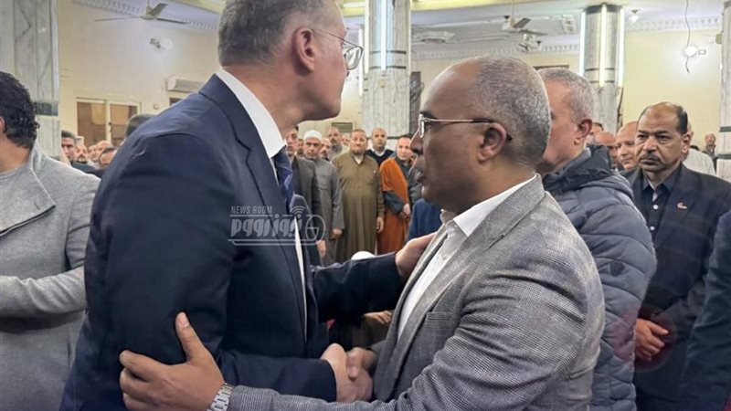 وزير البترول يؤدى