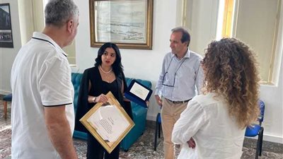 مؤرخة فن مصرية تطلق أول معرض عالمي لدمج التراث المصري بالذكاء الاصطناعي