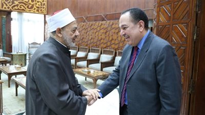 شيخ الأزهر يستقبل السفير الكويتي لدى القاهرة لبحث سبل تعزيز التعاون المشترك