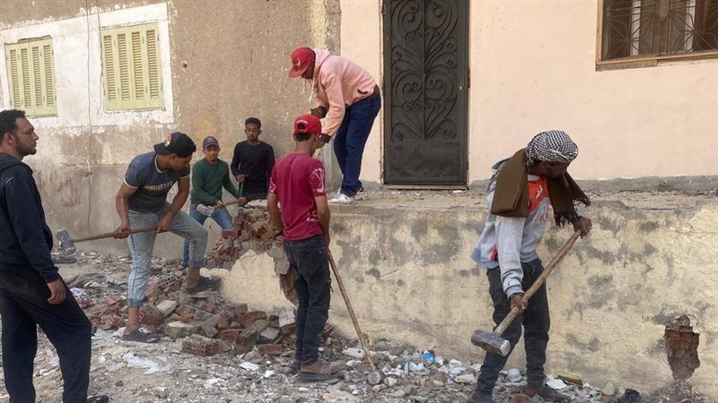جانب من أعمال الإزالة