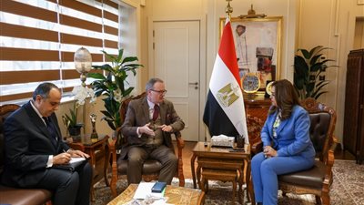 وزيرة التنمية المحلية تبحث مع سفير التشيك بالقاهرة مجالات التعاون المشترك