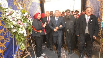 رئيس جامعة دمياط يهنئ الأخوة المسيحيين بعيد القيامة المجيد بكنيسة العذراء مريم