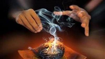 حكايتي مع السحر.. فتاة من الأقصر تثير الجدل بدعوة لتنظيف المقابر طلبًا للشفاء