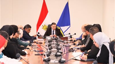 محافظ دمياط يبحث مع مجلس أمناء المدينة الجديدة ملفات التطوير والخدمات